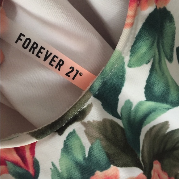 Floral one piece swim suit - Picture 3 of 3